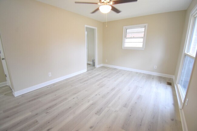 Foto del edificio - 3 Bedroom 2 Bath Home (Pets Under 30lbs Considered)
