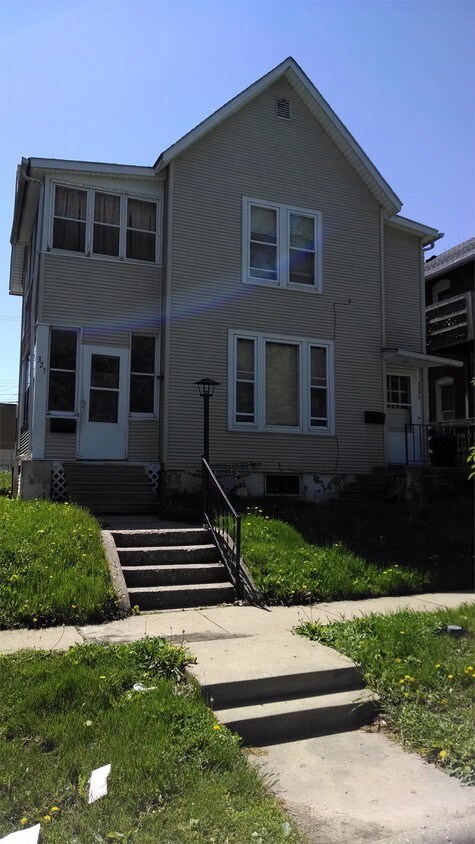 Primary Photo - 325 W Douglas St