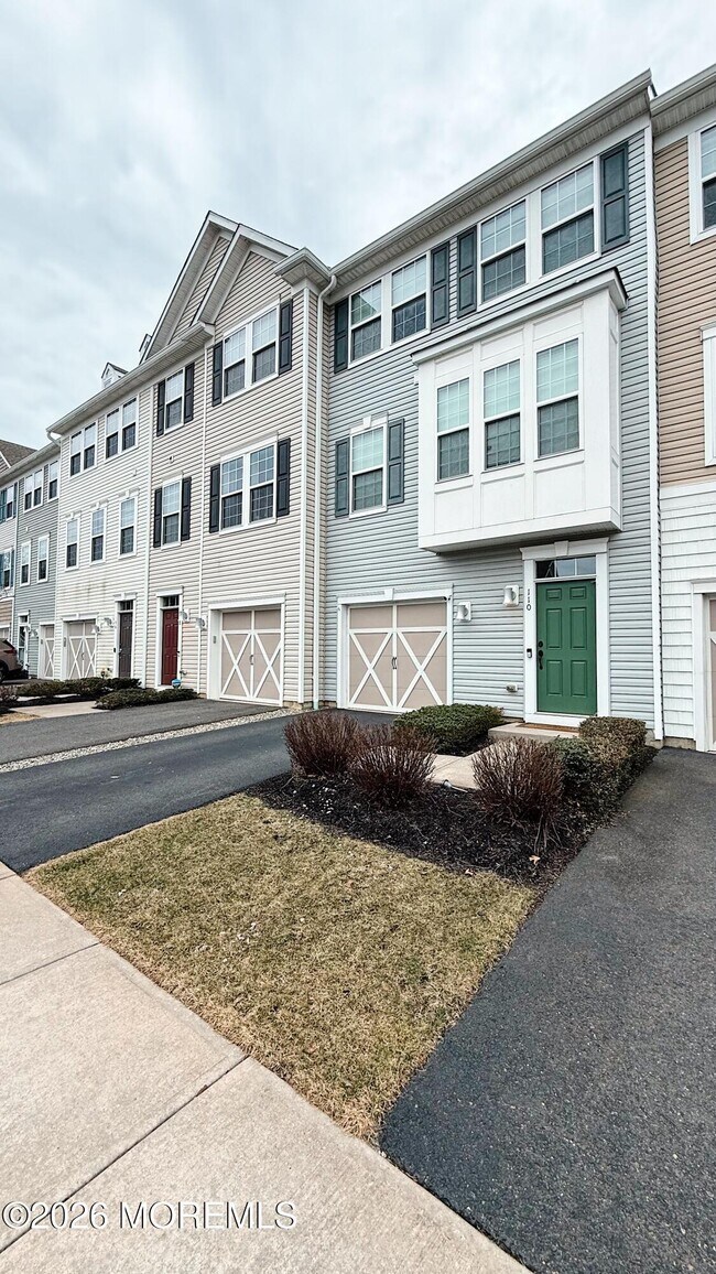 Building Photo - 110 Halliard Dr