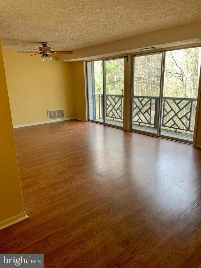 32 Cranberry Ct, Evesham Township, NJ 08053 Apartment for Rent in