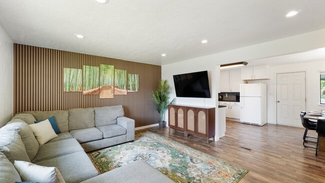 Foto del edificio - 423 W 1640 S