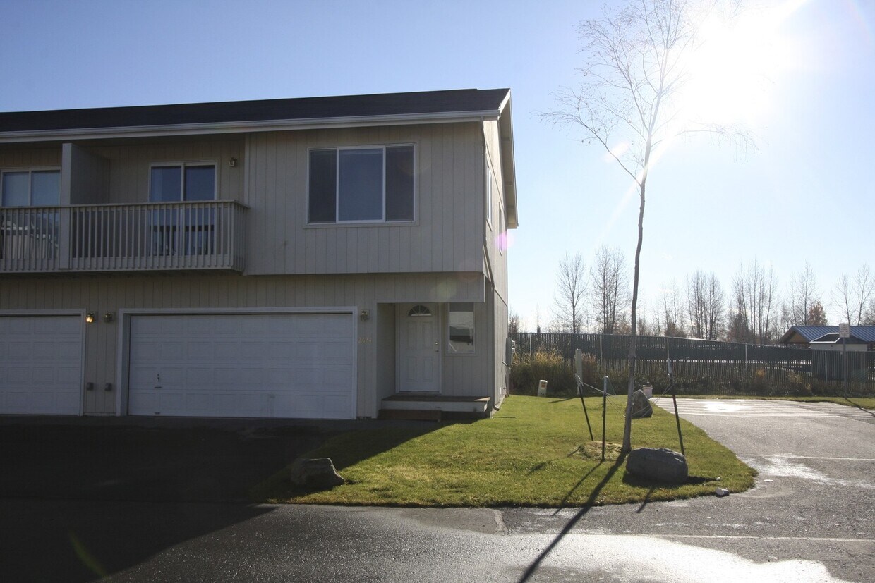 Foto principal - 3 Bedroom South Anchorage Condo!