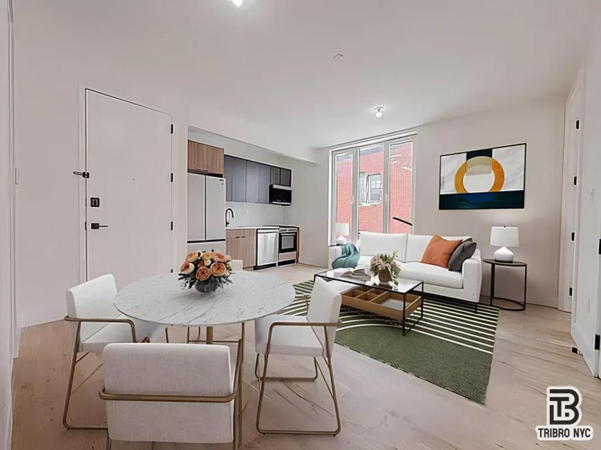 Foto principal - 2 bedroom in Brooklyn NY 11206