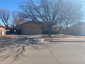 Building Photo - 1021 Homestead Dr