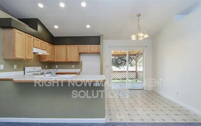 Foto del edificio - 815 S Pawnee Ave