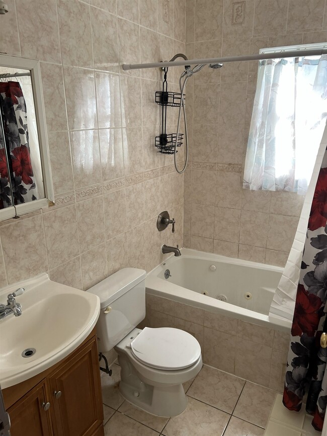 Building Photo - 167 Garfield Ave