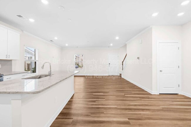 Foto del edificio - 1225 Colgher St