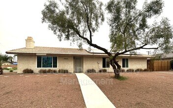 Building Photo - 78500 Ave 42