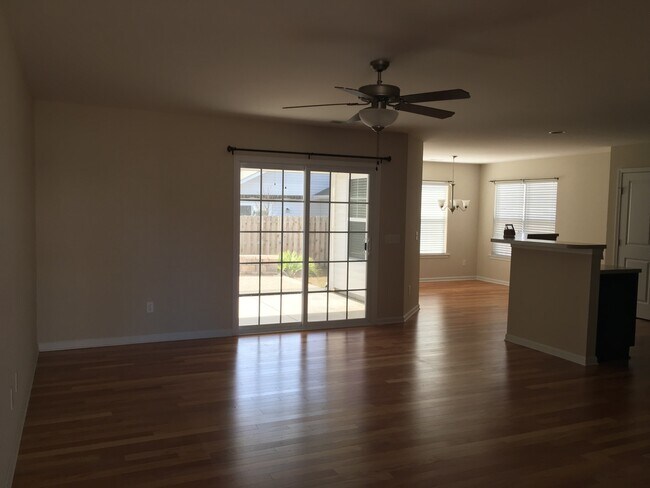 Foto del edificio - Village at Mariners Pointe