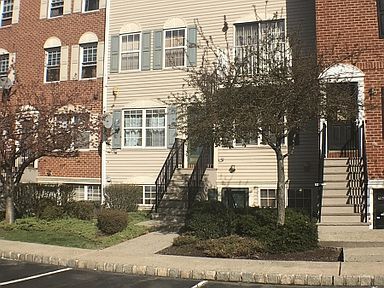 Primary Photo - 108 Callahan Ct
