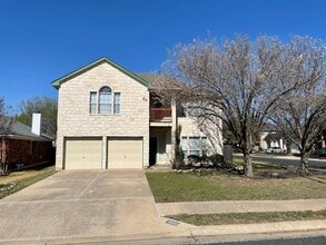 Building Photo - 5000 Cleves St
