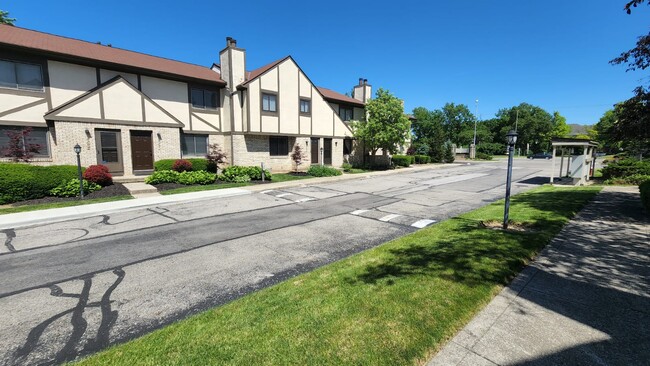 Building Photo - 5291 Wood Run Blvd
