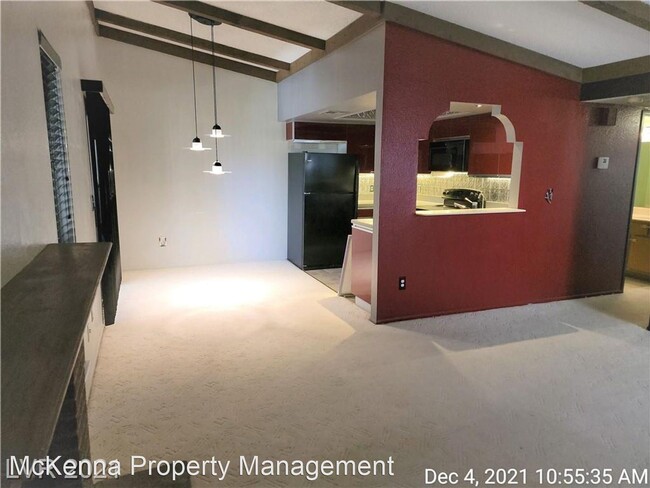 Foto del edificio - 2 br, 2 bath House - 4742 Obannon Drive #D