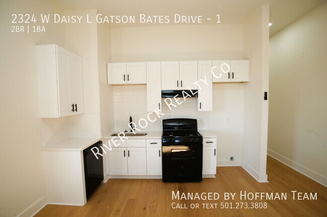 Foto del edificio - 2324 W Daisy L Gatson Bates Dr