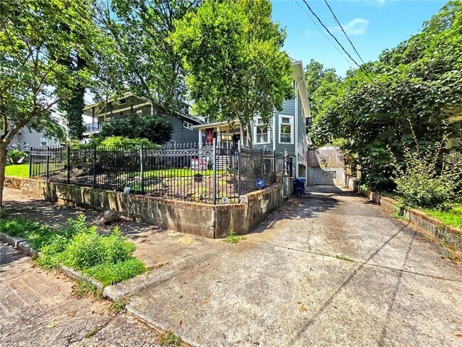 Foto del edificio - 324 Brooks Ave NE