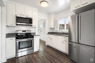 Building Photo - 615 S Grevillea Ave