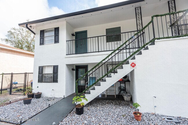 Foto del edificio - 4479 Barna Ave