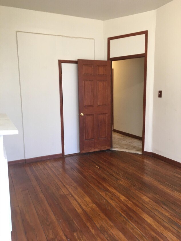 Foto principal - 267 Covert St.