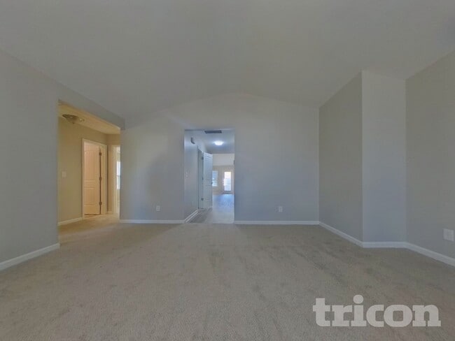 Foto del edificio - 316 Meadow Vista Ln