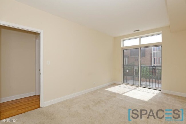 Building Photo - 1802 W Belmont Ave