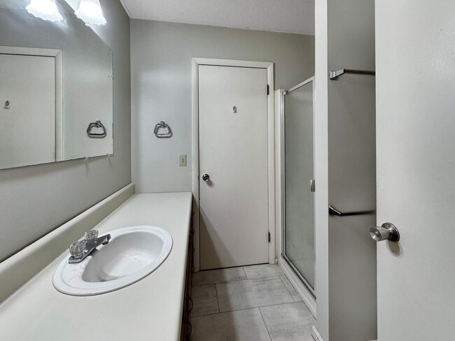 Building Photo - Cozy 2BR/1BA Single Family Home