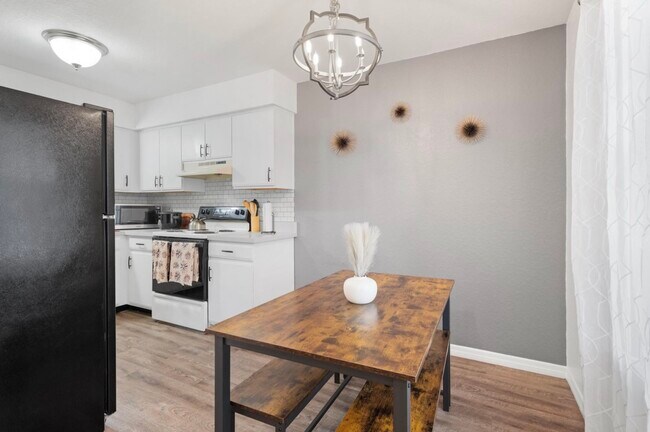 Photo - 16504 Lake Brigadoon Cir Townhome