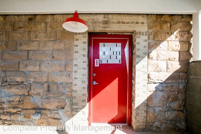 Foto del edificio - 925 Dilger Ave