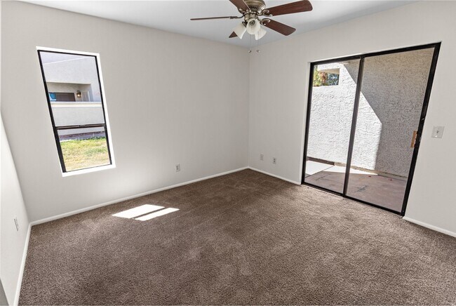 Foto del edificio - 850 S River Dr