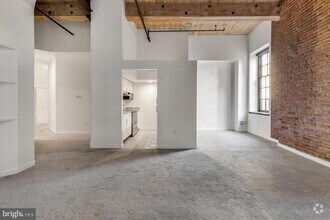 Building Photo - 303 Vine St