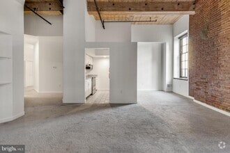 Building Photo - 303 Vine St