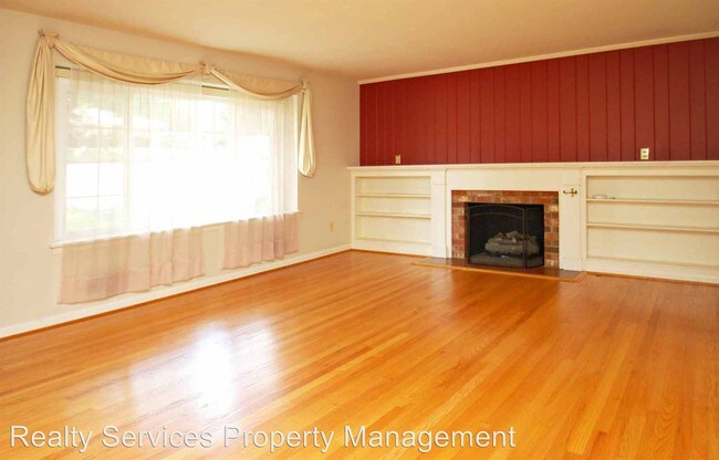 Building Photo - 1418 Nelson Dr