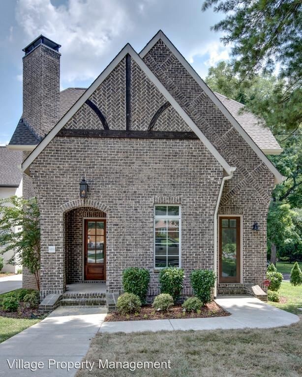 Building Photo - 4 br, 3.5 bath House - 923-D Gale Lane
