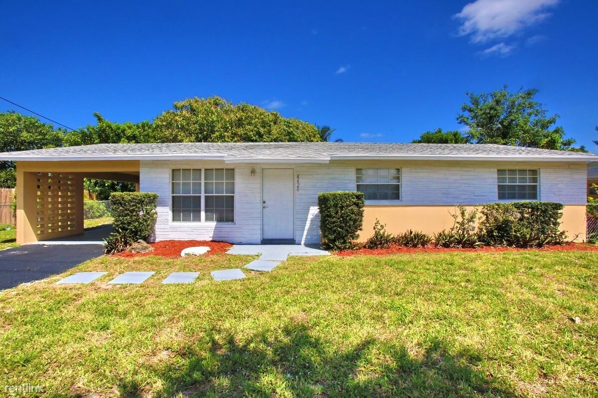 Foto principal - 3 br, 2 bath House - 4420 North Shore Drive