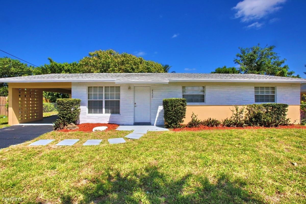 Primary Photo - 3 br, 2 bath House - 4420 North Shore Drive
