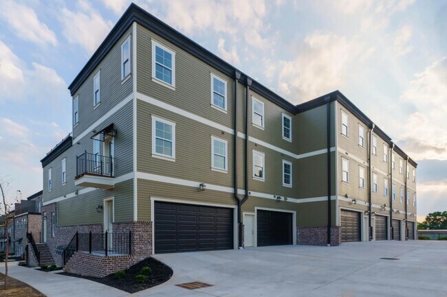 Foto del edificio - 829 S Greenwood Ave