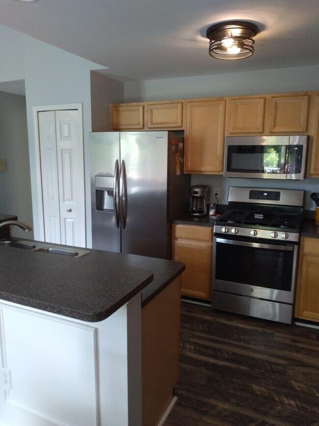 16356 Grandview Dr Unit 73, MI 48044 Condo for Rent in