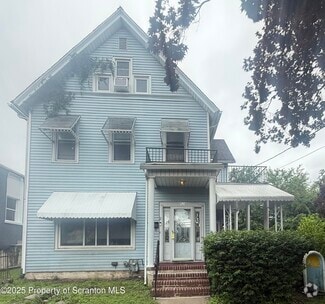 Building Photo - 828 Cedar Ave