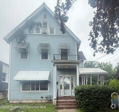 Building Photo - 828 Cedar Ave