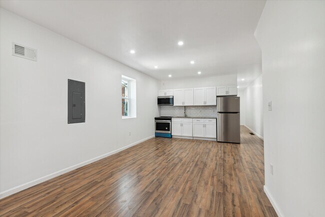 Foto del edificio - 5210 Cedar Ave