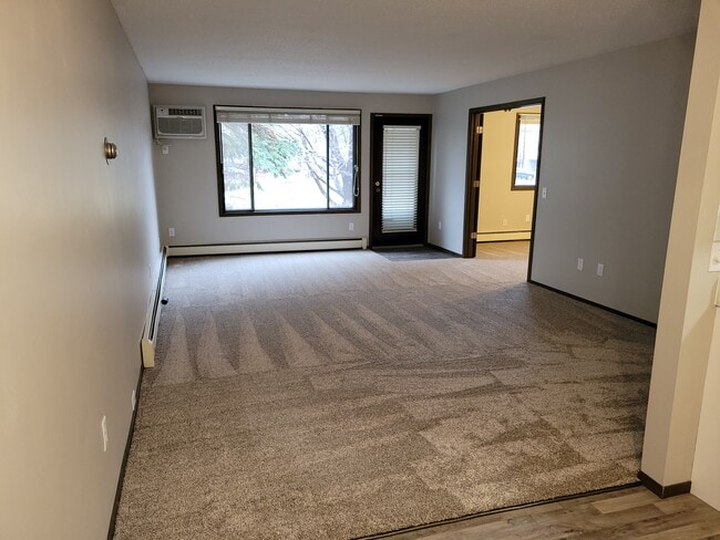 Building Photo - 4009 Heritage Hills Dr