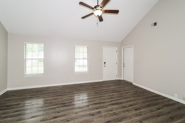 Building Photo - 1886 Towson Ln