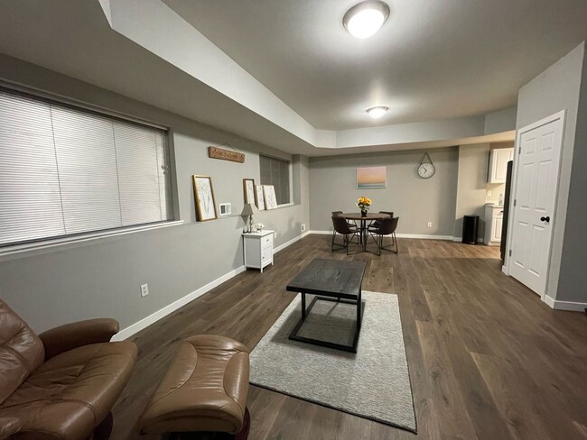 Building Photo - 5 Bedroom Single Family Home in Lynnwood