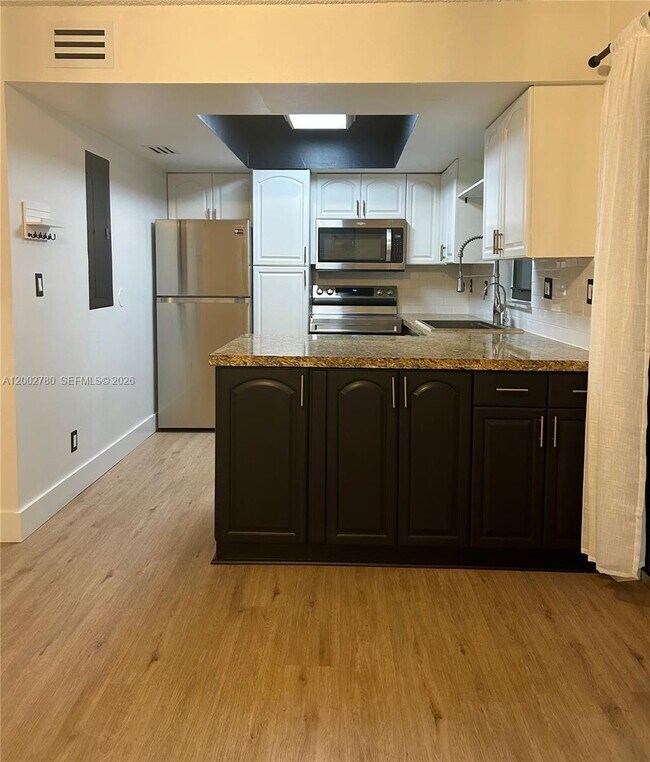 Foto del edificio - 10 Laredo Pl