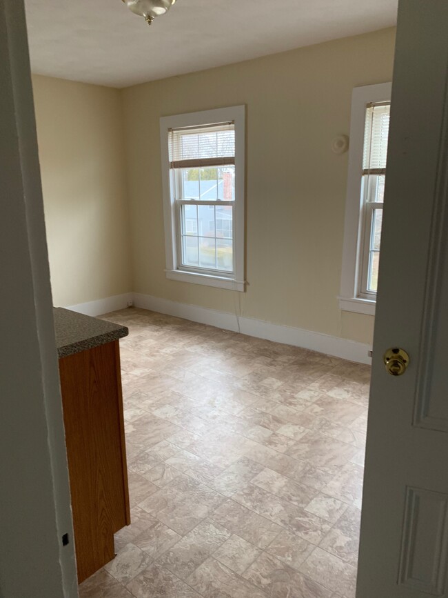 Foto del edificio - 295 Nahant Rd