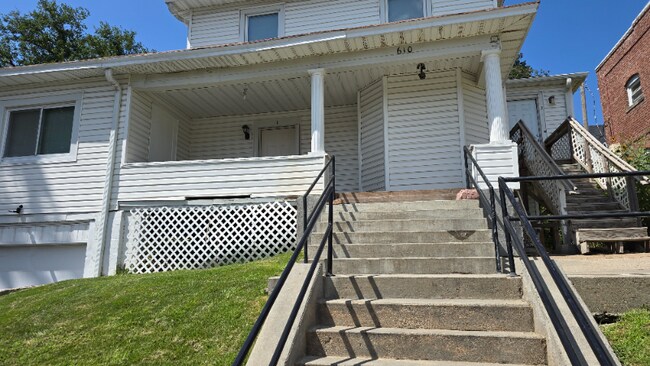 Building Photo - 610 S 35th St