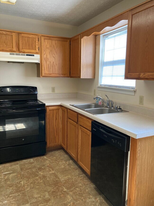 Cocina - 2533 Jersey Ct