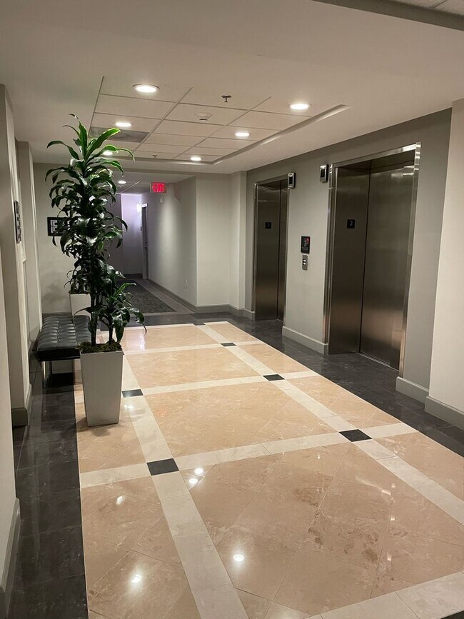 Foto del edificio - 1320 Fillmore Ave