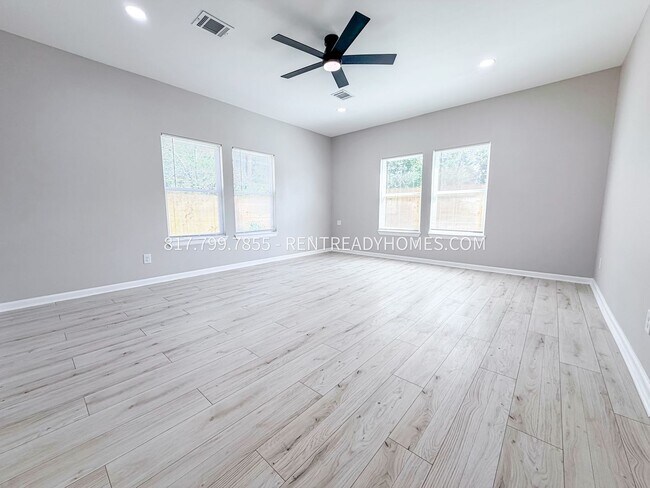 Foto del edificio - 5435 Woodlark St