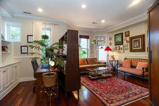 Foto del edificio - 2848 N Albany Ave