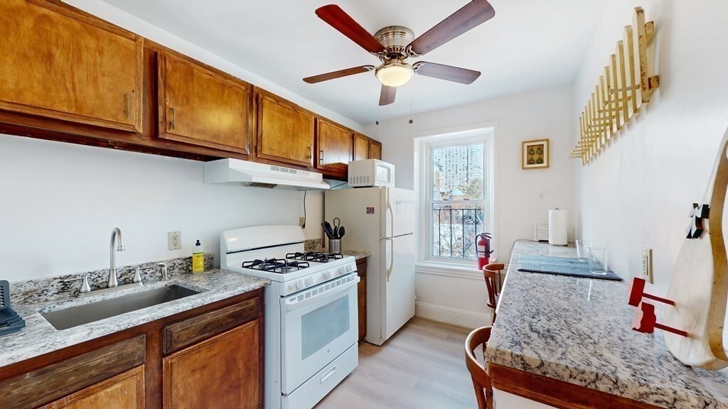 Primary Photo - 3 Durham St